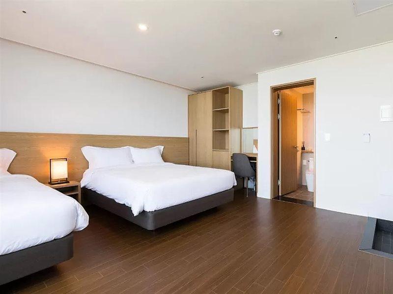 Lemain Hotel Чеджудо Экстерьер фото