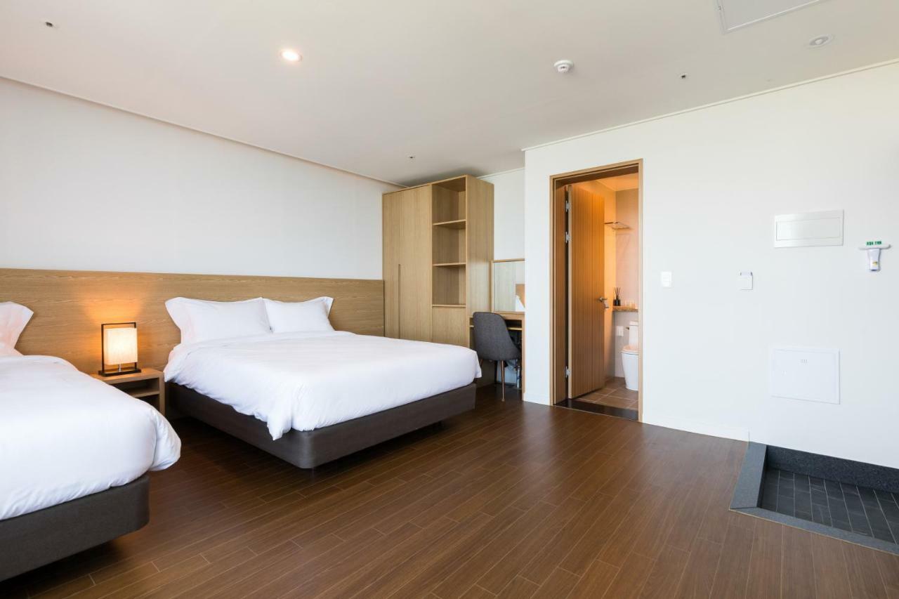 Lemain Hotel Чеджудо Экстерьер фото